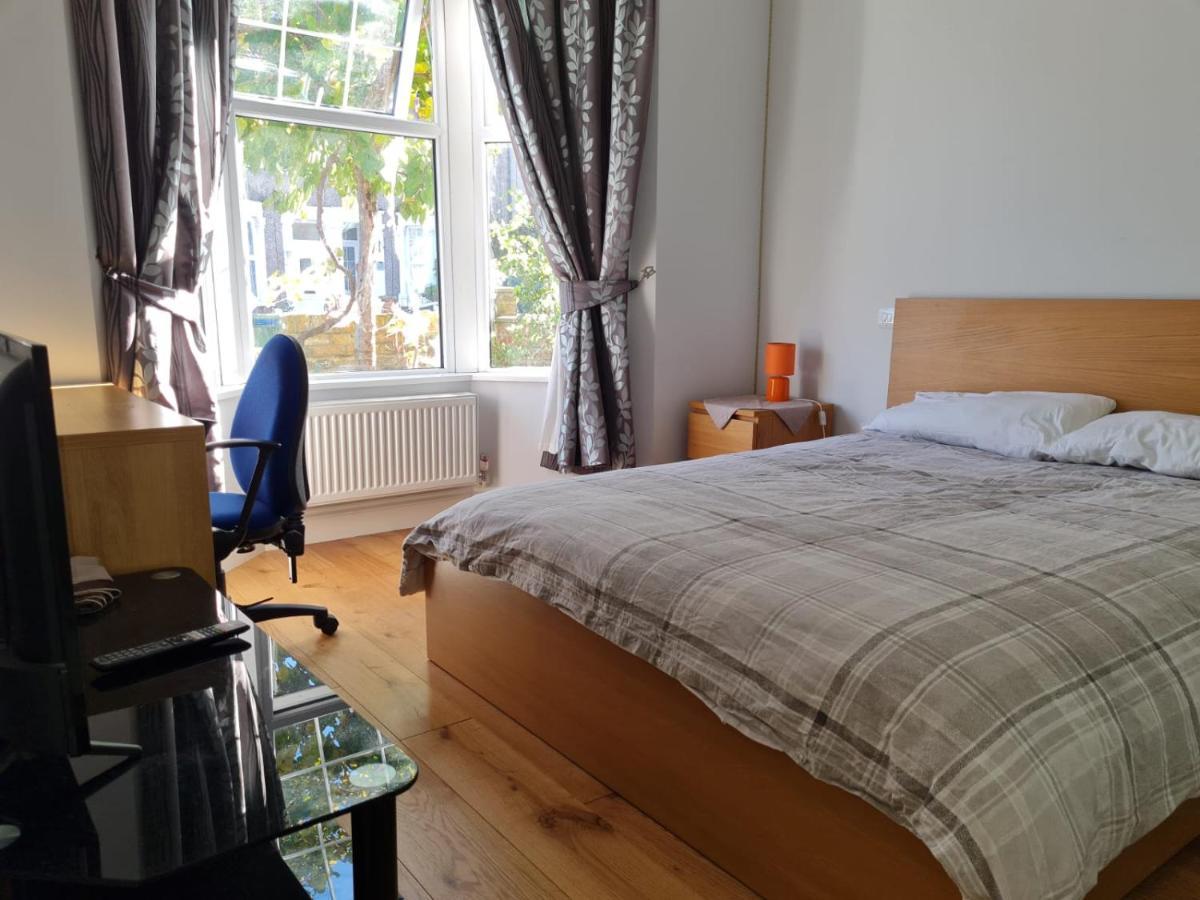 Daniari Guest Rooms Erith Eksteriør bilde