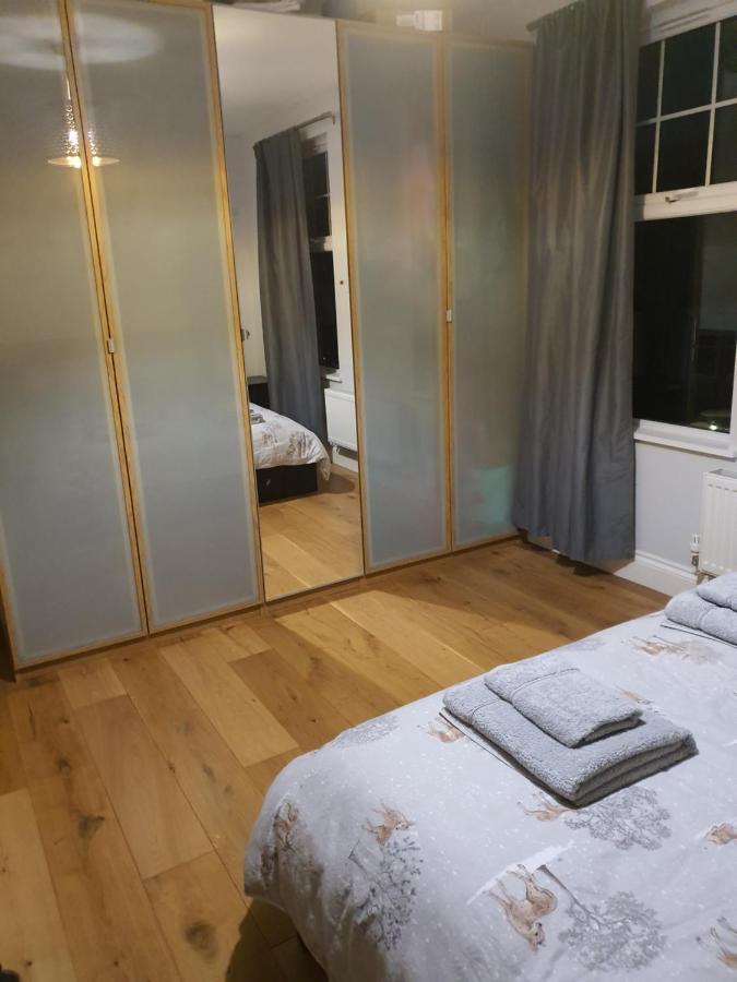 Daniari Guest Rooms Erith Eksteriør bilde