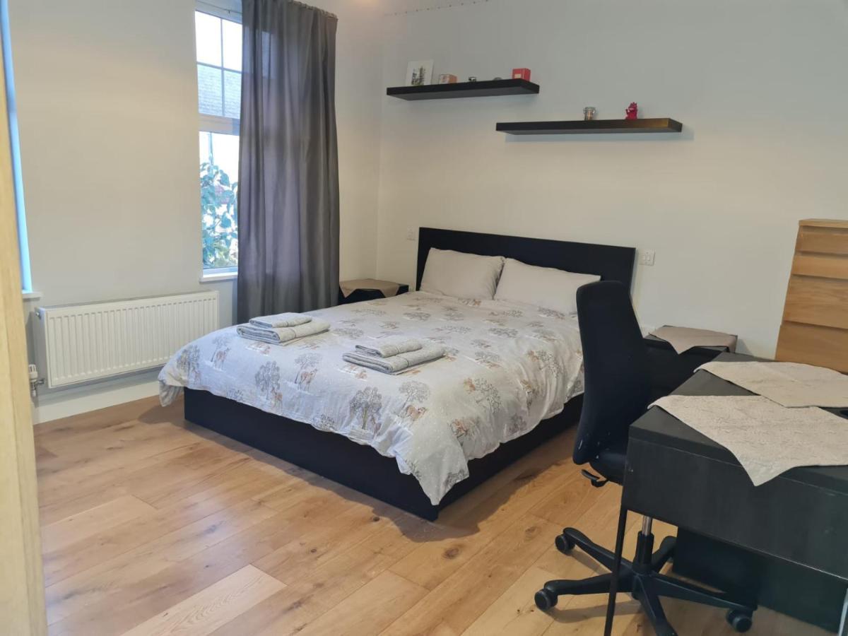 Daniari Guest Rooms Erith Eksteriør bilde